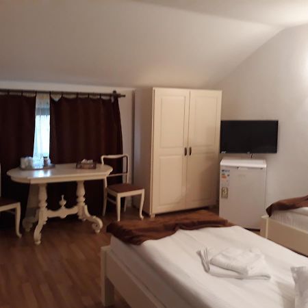 Hotel Casa Craiova Nuova Extérieur photo