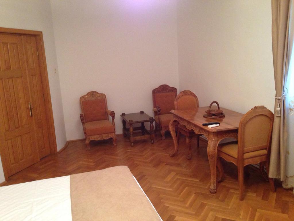 Hotel Casa Craiova Nuova Extérieur photo