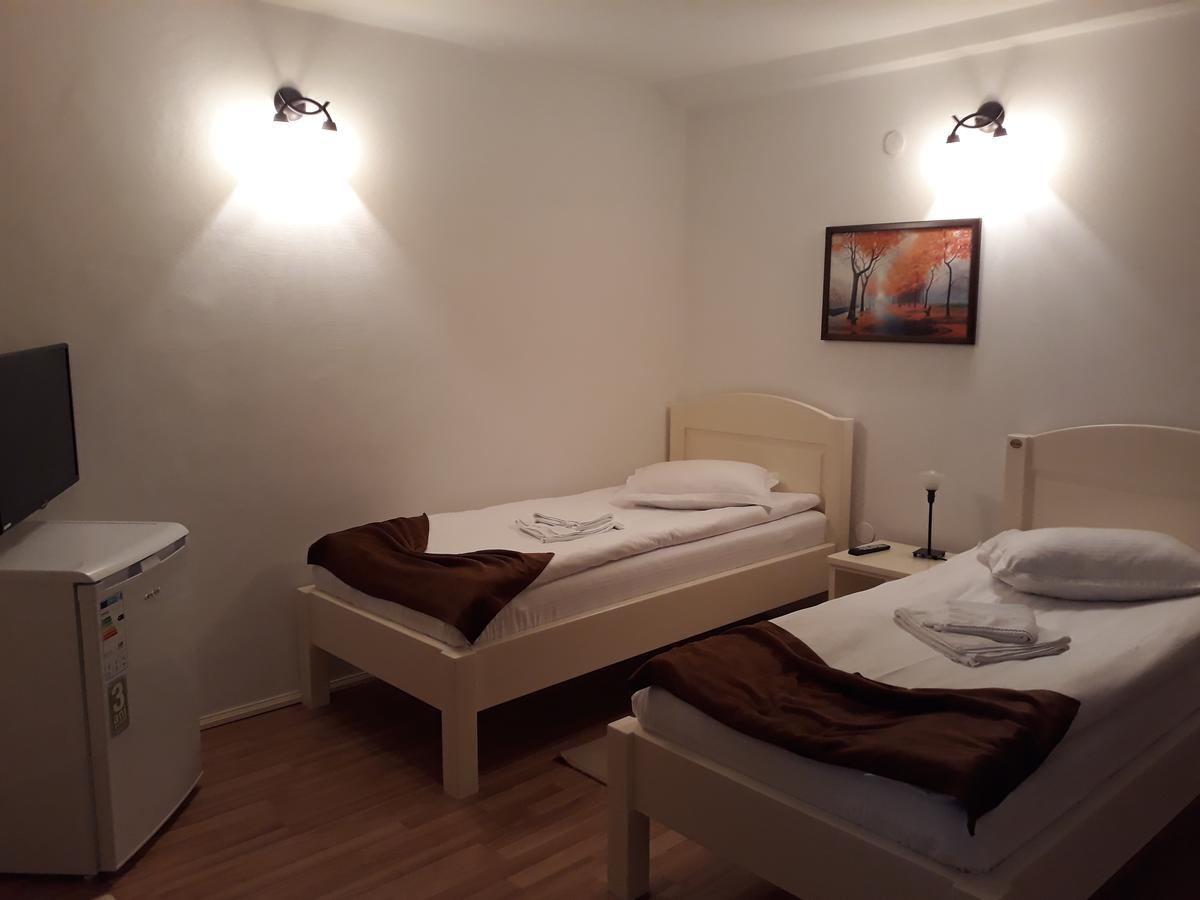 Hotel Casa Craiova Nuova Extérieur photo
